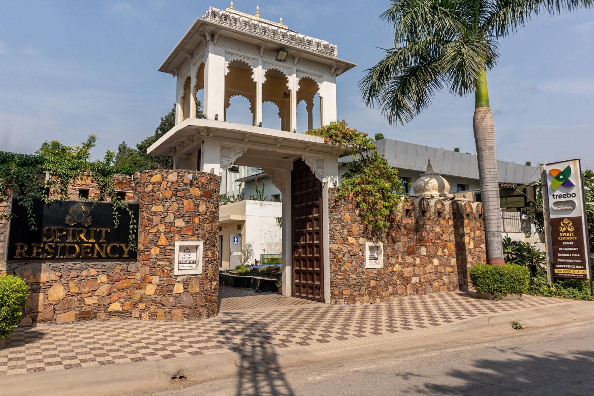 Treebo Spirit Residency Hotel Udaipur Bagian luar foto
