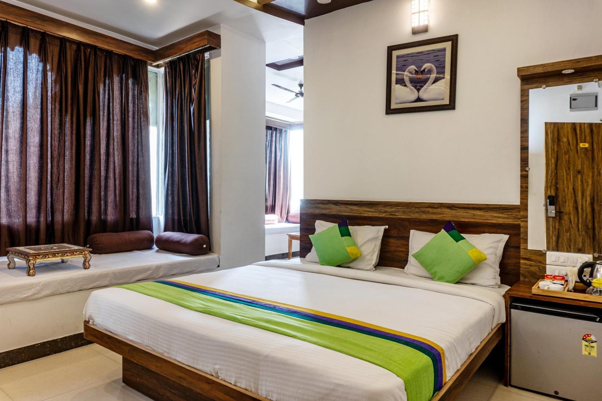 Treebo Spirit Residency Hotel Udaipur Bagian luar foto